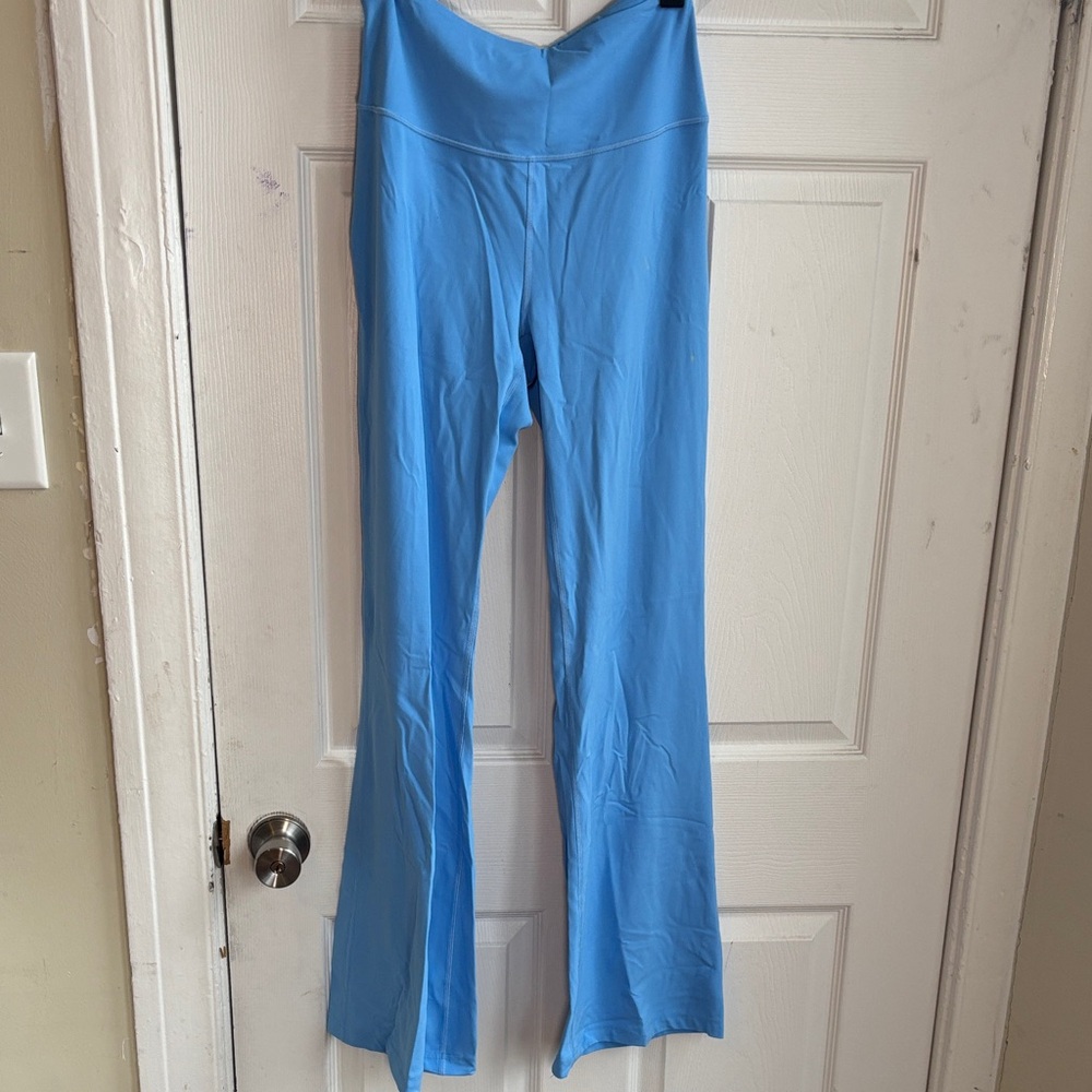 Groove Nulu Super-High-Rise Flared Pant *Regular